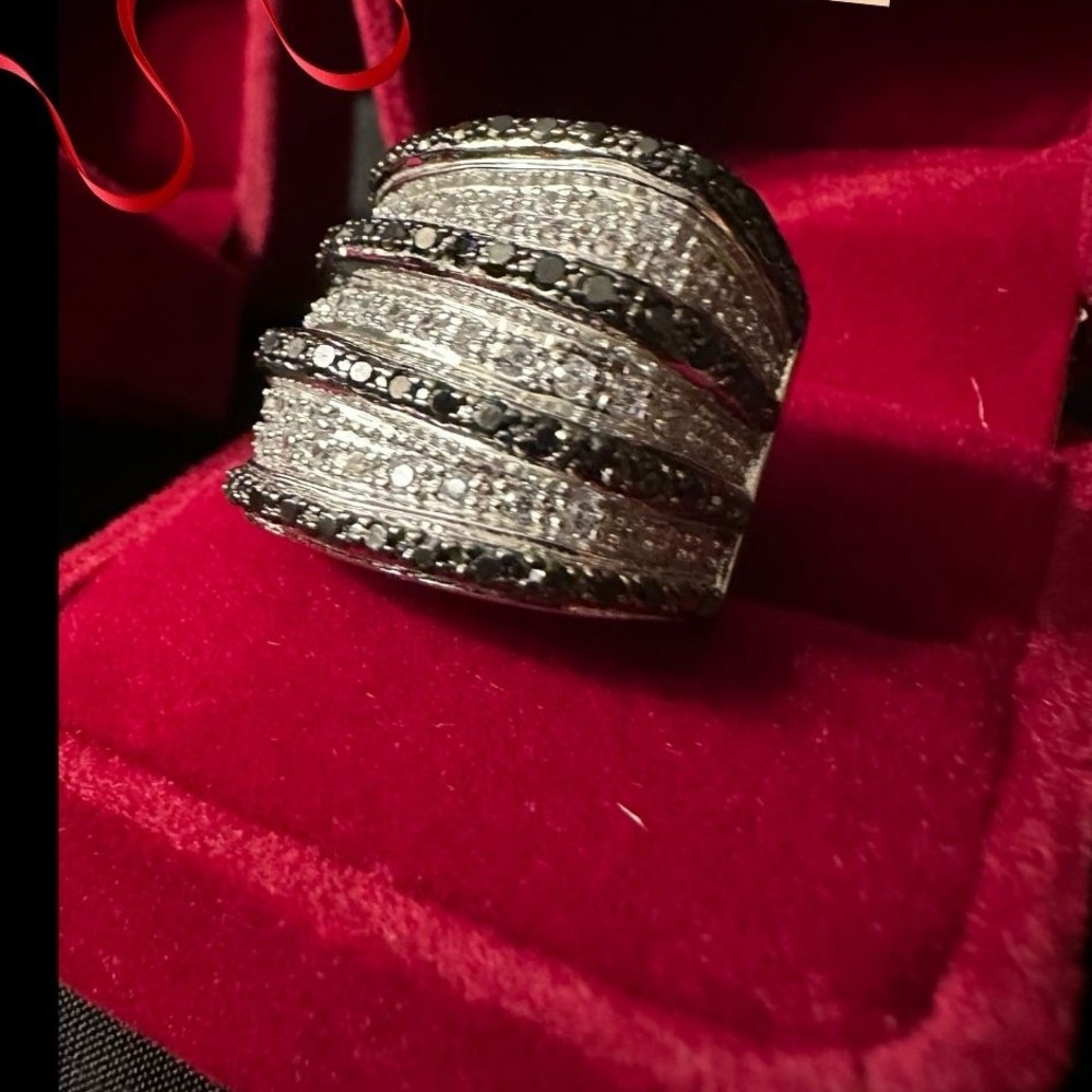 Sterling Silver 925 Stamped size 8 Elegant Multi layer Band Ring